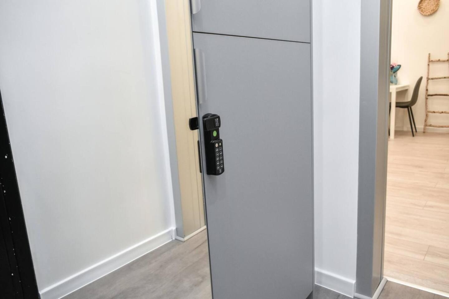 Duplex Condo Prime Location 2Bth 2 Studios ソフィア エクステリア 写真