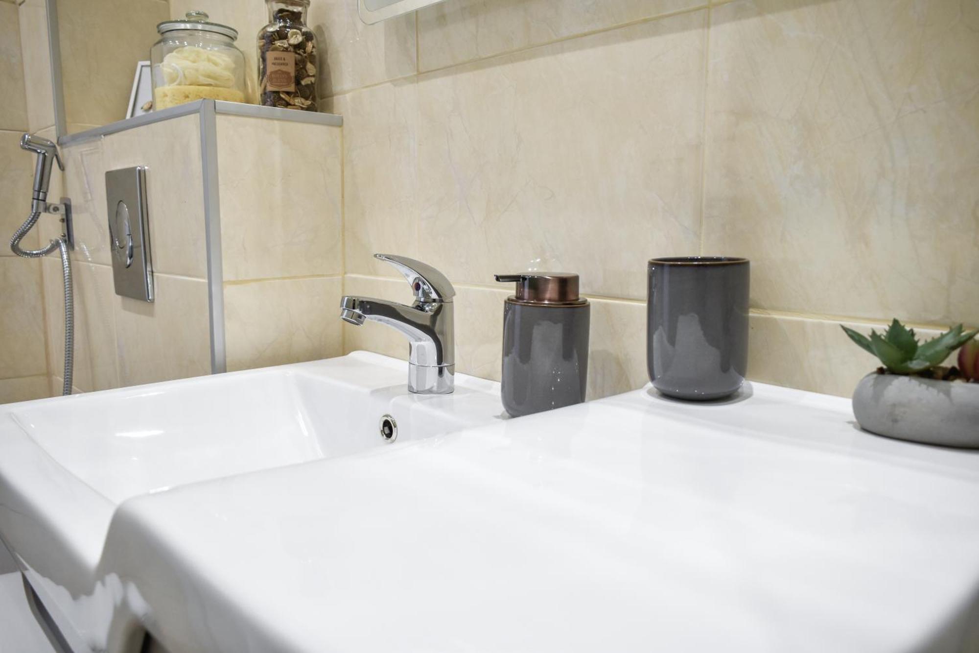 Duplex Condo Prime Location 2Bth 2 Studios ソフィア エクステリア 写真